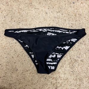 Volcom bikini bottom-size medium